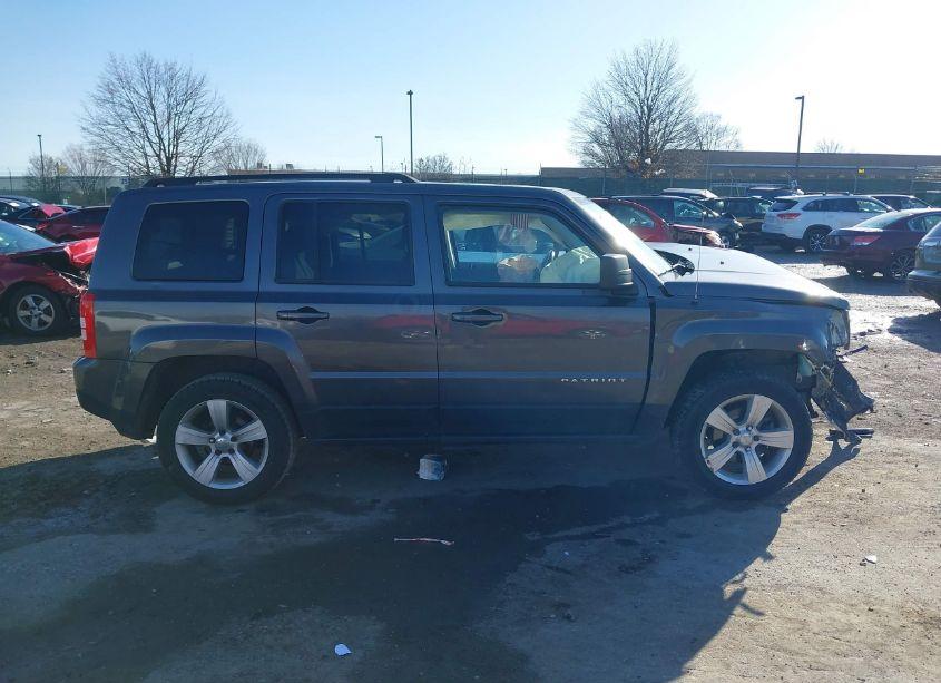 Photo 13 of 2016 Jeep Patriot LATITUDE (VIN 1C4NJRFB9GD522287)