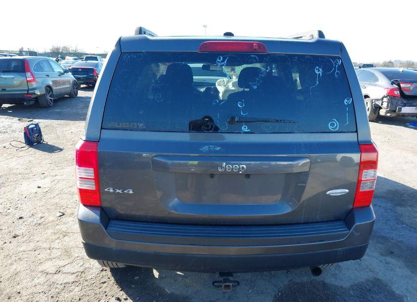 Photo 16 of 2016 Jeep Patriot LATITUDE (VIN 1C4NJRFB9GD522287)