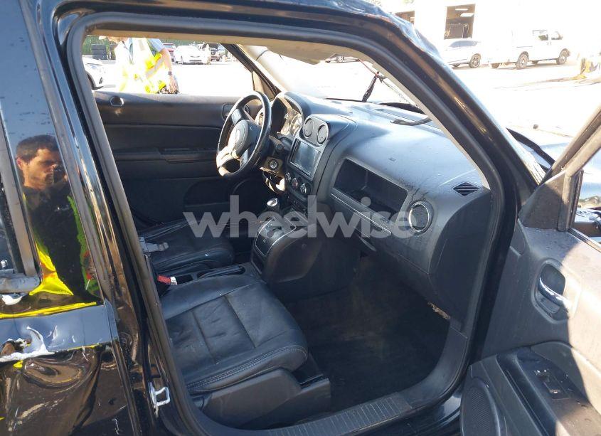 Photo 5 of 2016 Jeep Patriot HIGH ALTITUDE EDITION (VIN 1C4NJRFB9GD585910)