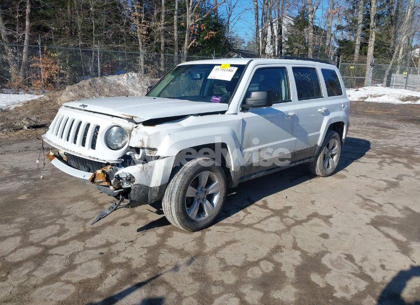Photo 2 of 2016 Jeep Patriot LATITUDE (VIN 1C4NJRFB9GD595997)
