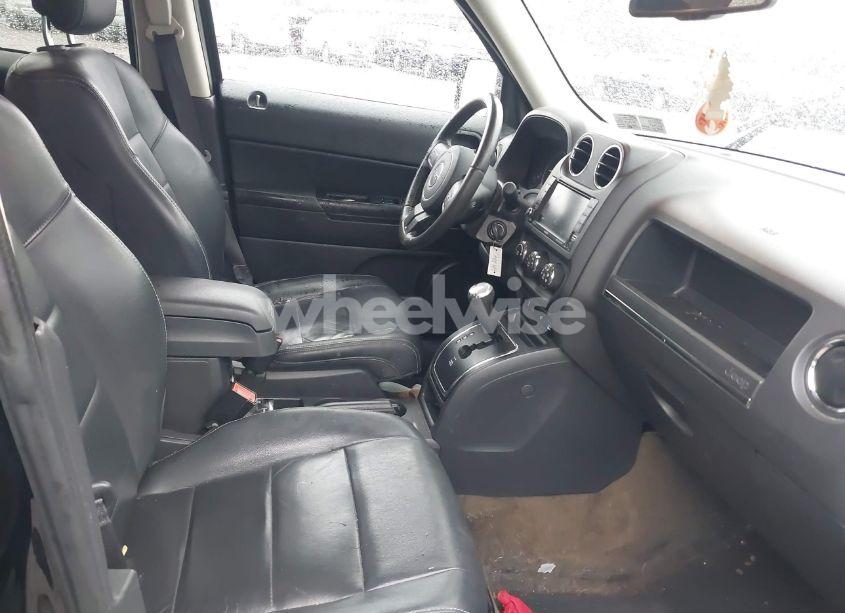 Photo 5 of 2016 Jeep Patriot HIGH ALTITUDE EDITION (VIN 1C4NJRFB9GD725020)