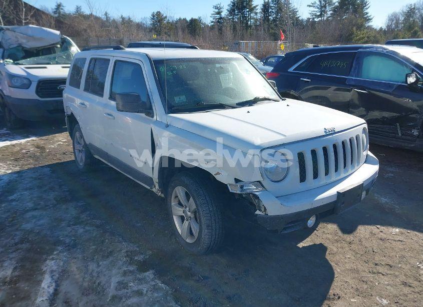2016 Jeep Patriot LATITUDE (VIN 1C4NJRFB9GD741993) main photo