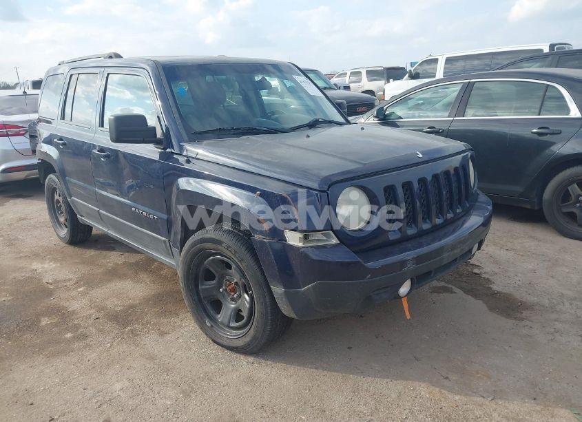 2013 Jeep Patriot LATITUDE (VIN 1C4NJRFBXDD101741) main photo