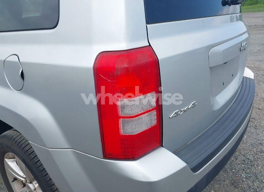 Photo 6 of 2013 Jeep Patriot LATITUDE (VIN 1C4NJRFBXDD263711)