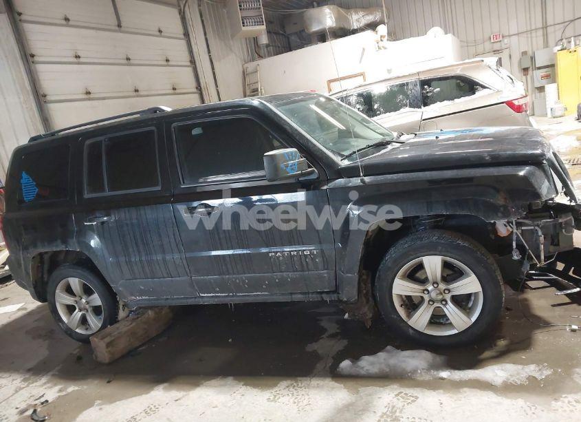 Photo 12 of 2014 Jeep Patriot LATITUDE (VIN 1C4NJRFBXED510937)