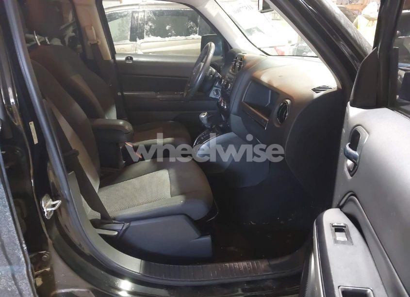 Photo 5 of 2014 Jeep Patriot LATITUDE (VIN 1C4NJRFBXED510937)