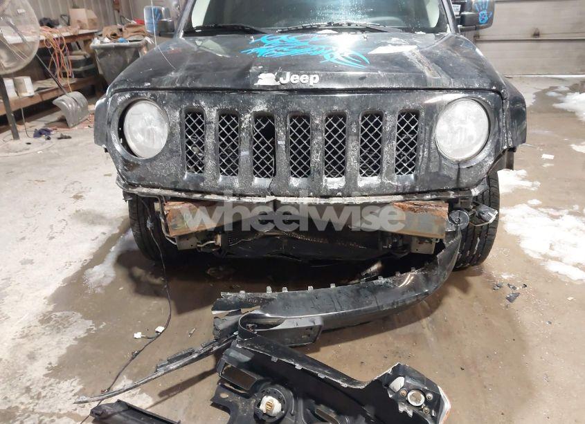 Photo 6 of 2014 Jeep Patriot LATITUDE (VIN 1C4NJRFBXED510937)