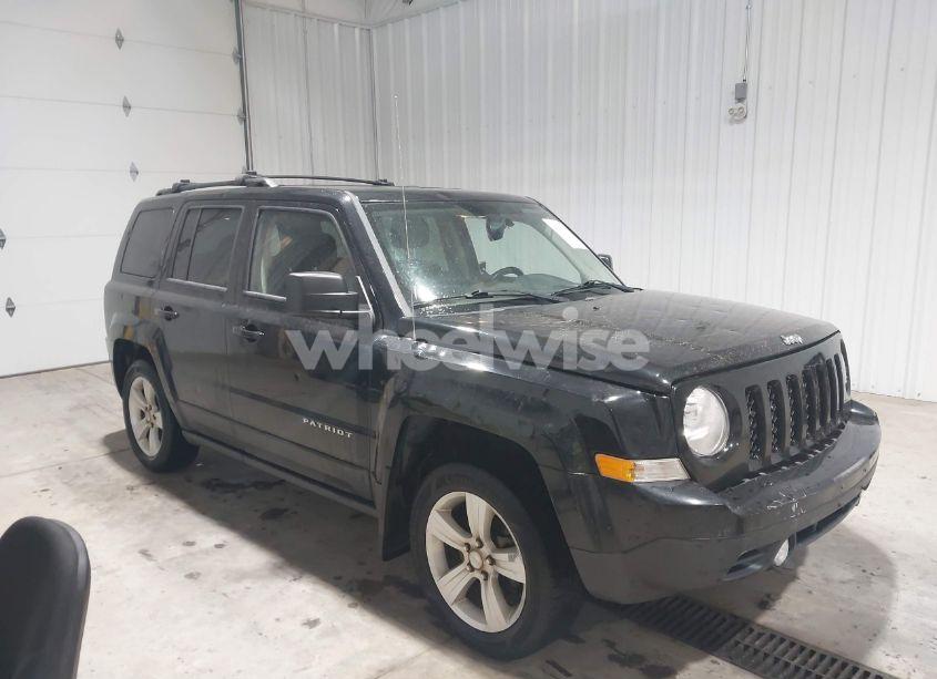2014 Jeep Patriot LATITUDE (VIN 1C4NJRFBXED762896) main photo