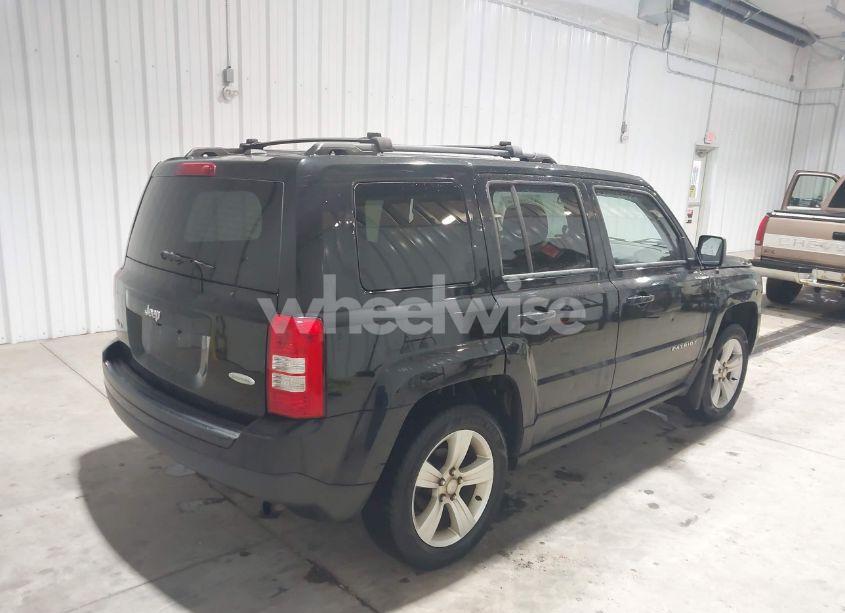 Photo 4 of 2014 Jeep Patriot LATITUDE (VIN 1C4NJRFBXED762896)