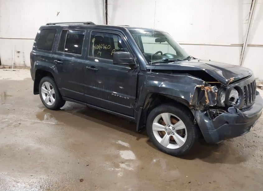 2014 Jeep Patriot LATITUDE (VIN 1C4NJRFBXED855739) main photo
