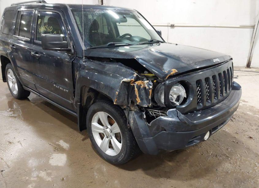 Photo 6 of 2014 Jeep Patriot LATITUDE (VIN 1C4NJRFBXED855739)