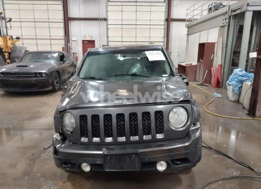 Photo 13 of 2015 Jeep Patriot LATITUDE (VIN 1C4NJRFBXFD130711)