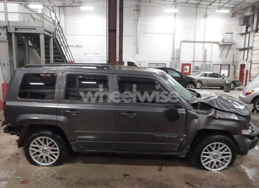 Photo 14 of 2015 Jeep Patriot LATITUDE (VIN 1C4NJRFBXFD130711)