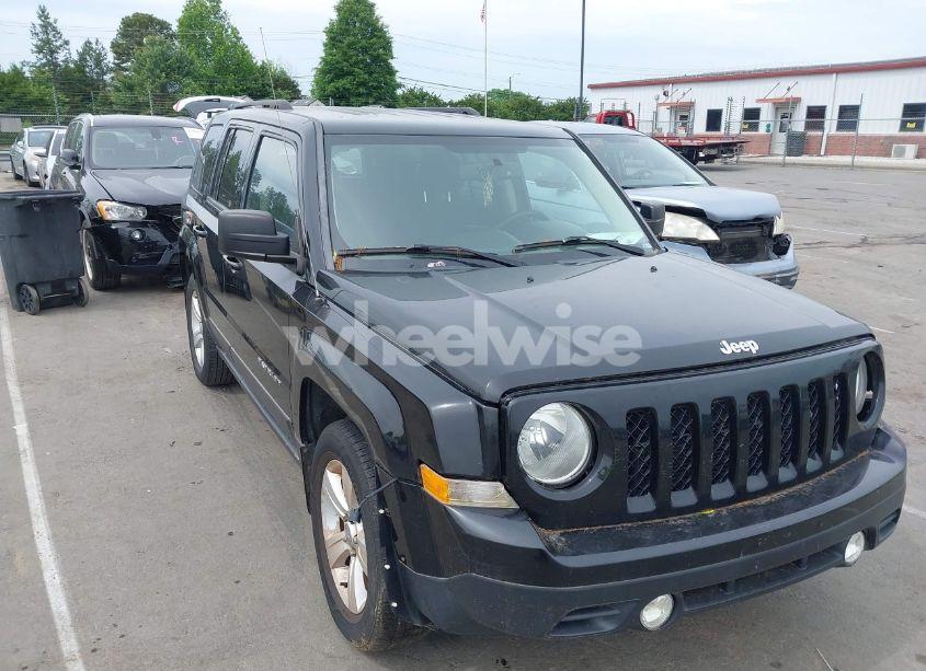 2015 Jeep Patriot LATITUDE (VIN 1C4NJRFBXFD169475) main photo