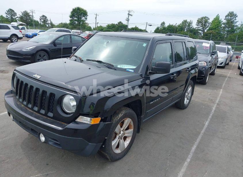 Photo 2 of 2015 Jeep Patriot LATITUDE (VIN 1C4NJRFBXFD169475)