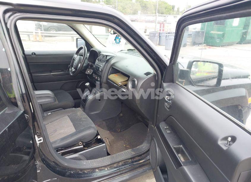 Photo 5 of 2015 Jeep Patriot LATITUDE (VIN 1C4NJRFBXFD169475)