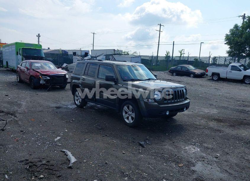 2015 Jeep Patriot LATITUDE (VIN 1C4NJRFBXFD202555) main photo