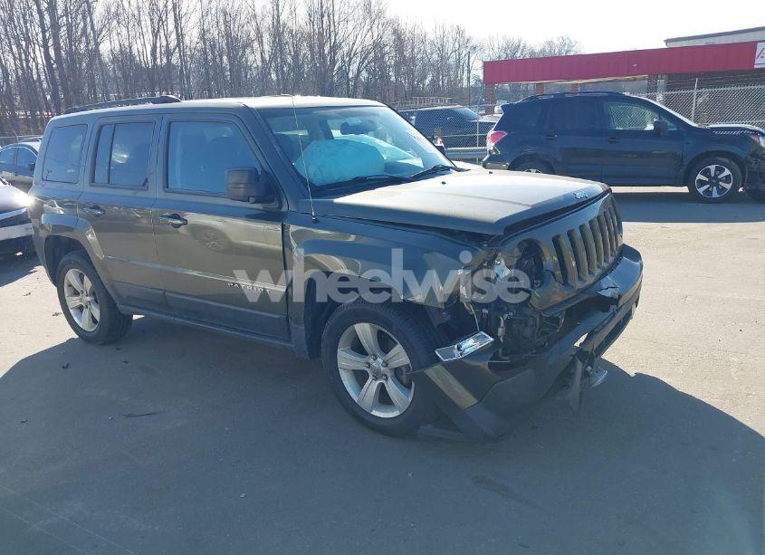 2015 Jeep Patriot LATITUDE (VIN 1C4NJRFBXFD417787) main photo