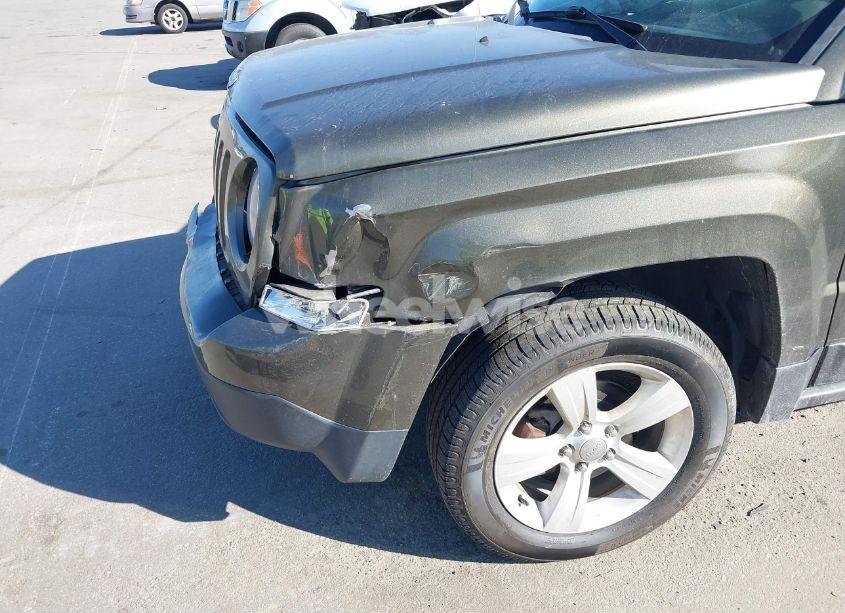 Photo 6 of 2015 Jeep Patriot LATITUDE (VIN 1C4NJRFBXFD417787)