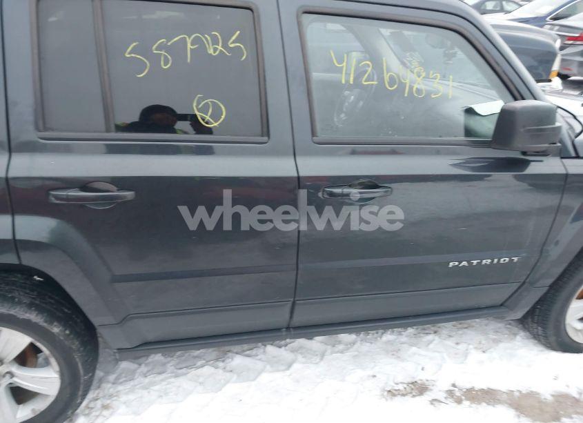 Photo 13 of 2016 Jeep Patriot LATITUDE (VIN 1C4NJRFBXGD587925)