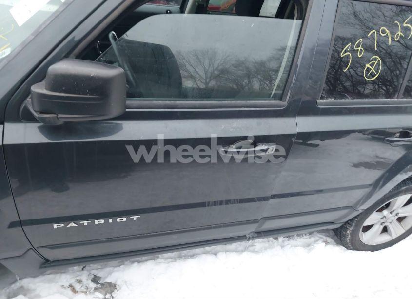 Photo 14 of 2016 Jeep Patriot LATITUDE (VIN 1C4NJRFBXGD587925)