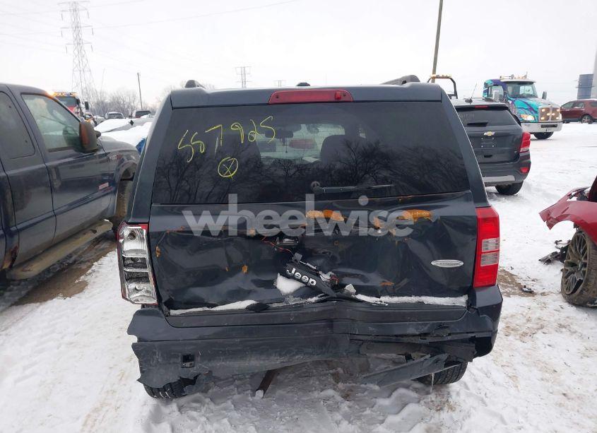 Photo 16 of 2016 Jeep Patriot LATITUDE (VIN 1C4NJRFBXGD587925)