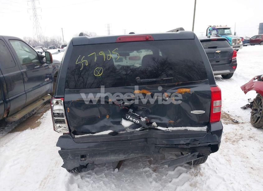 Photo 6 of 2016 Jeep Patriot LATITUDE (VIN 1C4NJRFBXGD587925)