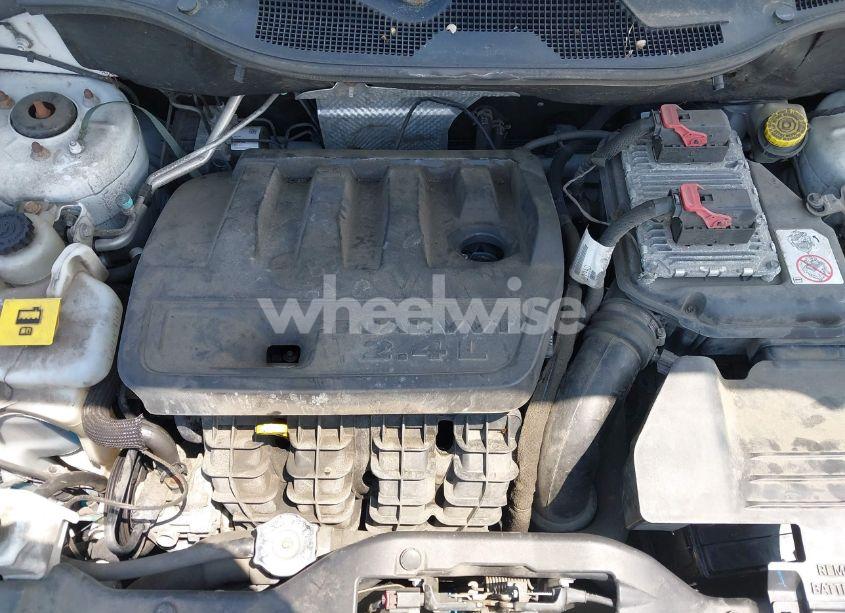 Photo 10 of 2016 Jeep Patriot LATITUDE (VIN 1C4NJRFBXGD782116)