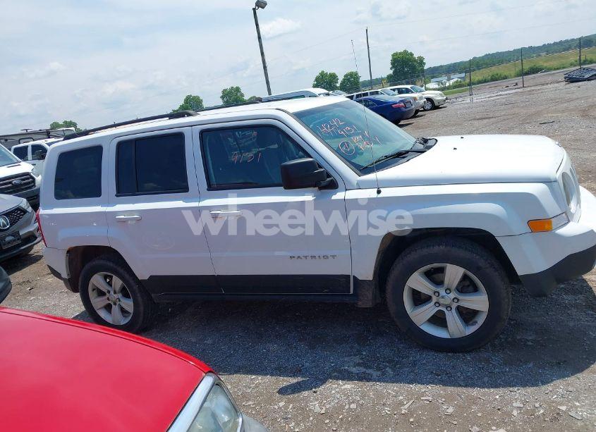 Photo 13 of 2016 Jeep Patriot LATITUDE (VIN 1C4NJRFBXGD782116)