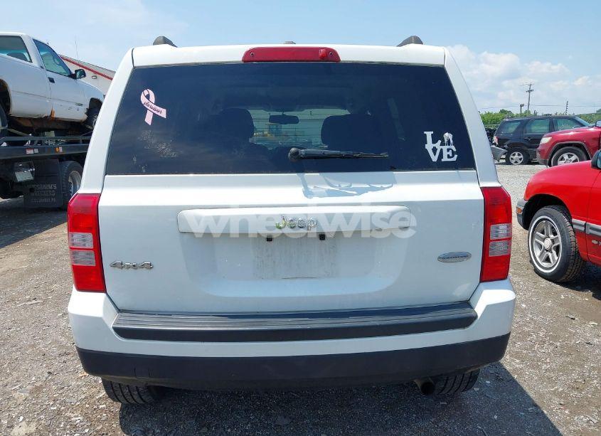 Photo 16 of 2016 Jeep Patriot LATITUDE (VIN 1C4NJRFBXGD782116)