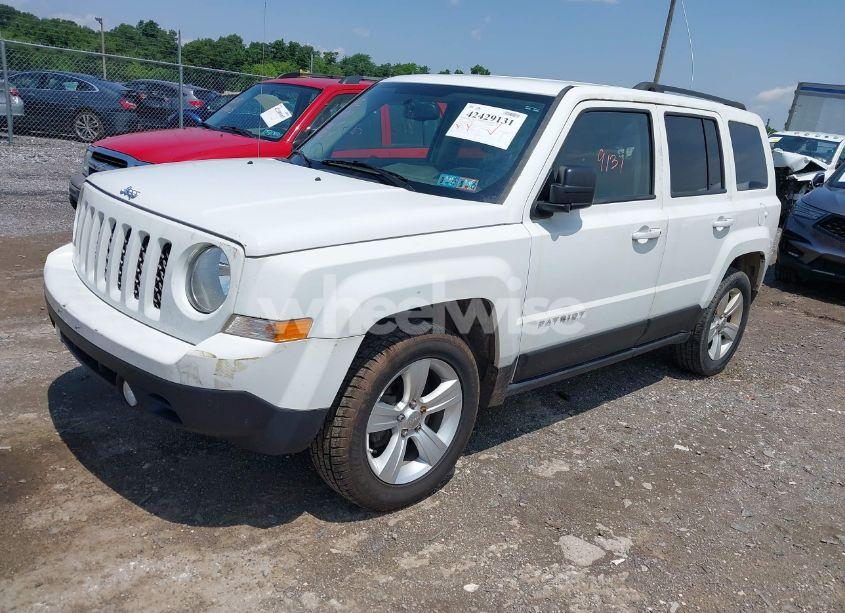 Photo 2 of 2016 Jeep Patriot LATITUDE (VIN 1C4NJRFBXGD782116)