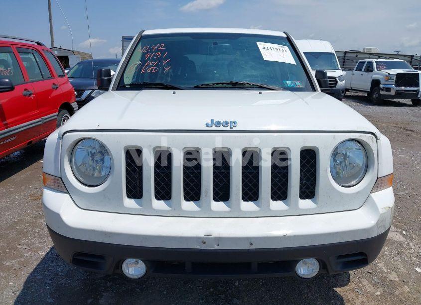 Photo 6 of 2016 Jeep Patriot LATITUDE (VIN 1C4NJRFBXGD782116)