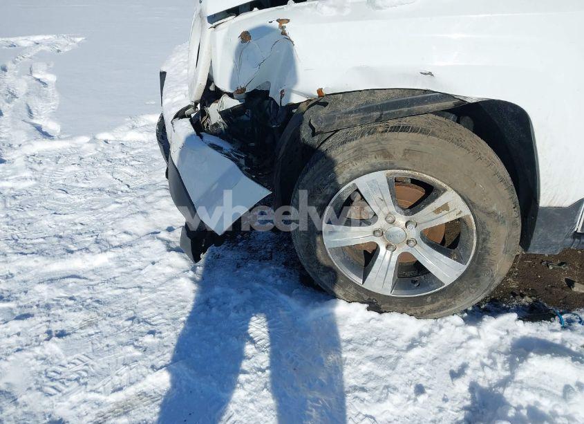 Photo 6 of 2016 Jeep Patriot HIGH ALTITUDE EDITION (VIN 1C4NJRFBXGD783122)