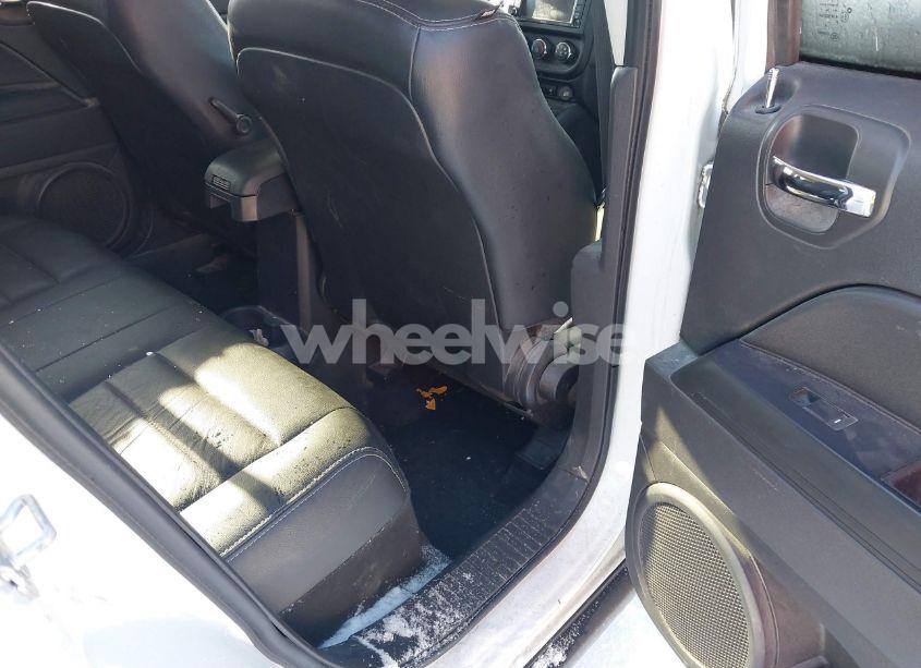 Photo 8 of 2016 Jeep Patriot HIGH ALTITUDE EDITION (VIN 1C4NJRFBXGD783122)