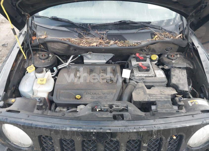 Photo 10 of 2017 Jeep Patriot LATITUDE 4X4 (VIN 1C4NJRFBXHD122398)