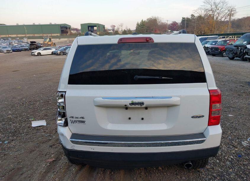 Photo 16 of 2017 Jeep Patriot HIGH ALTITUDE 4X4 (VIN 1C4NJRFBXHD128878)