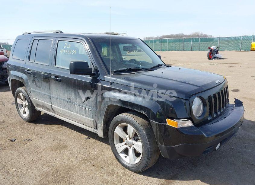 2017 Jeep Patriot LATITUDE 4X4 (VIN 1C4NJRFBXHD174100) main photo