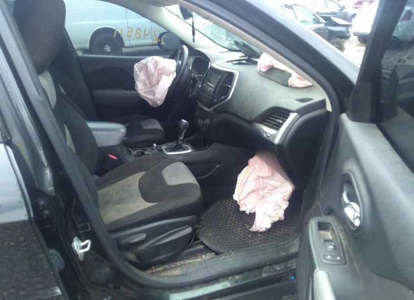 Photo 5 of 2014 Jeep Cherokee SPORT (VIN 1C4PJLAB0EW149221)