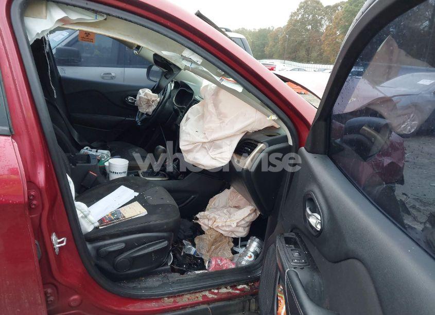 Photo 5 of 2014 Jeep Cherokee SPORT (VIN 1C4PJLAB0EW181201)