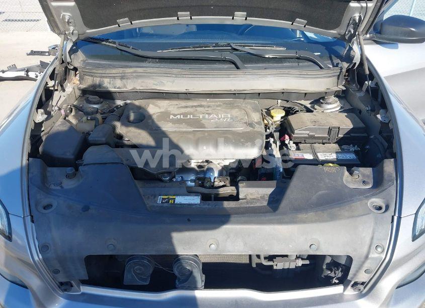 Photo 10 of 2015 Jeep Cherokee SPORT (VIN 1C4PJLAB0FW584774)