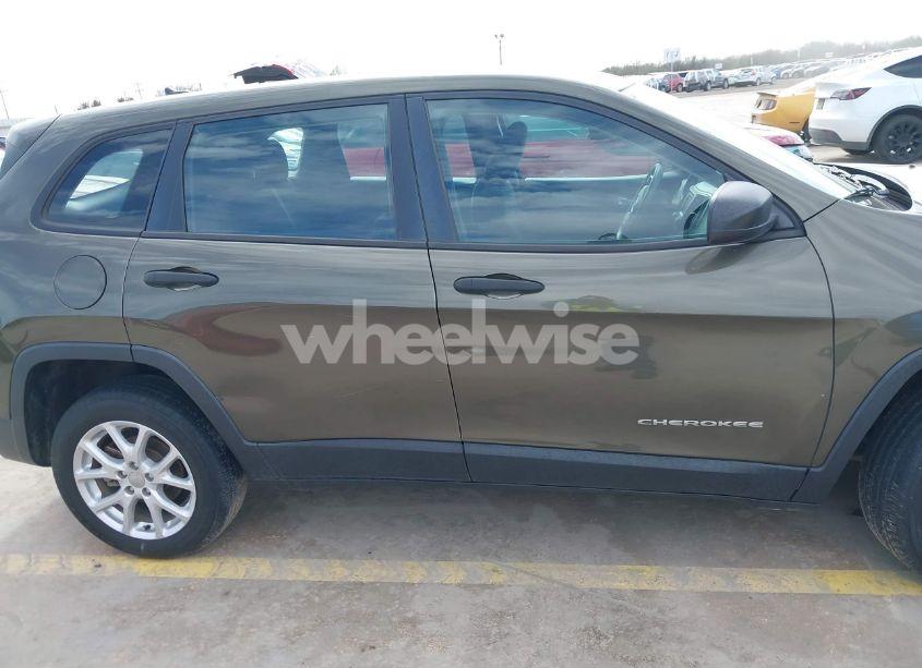 Photo 13 of 2015 Jeep Cherokee SPORT (VIN 1C4PJLAB0FW596407)