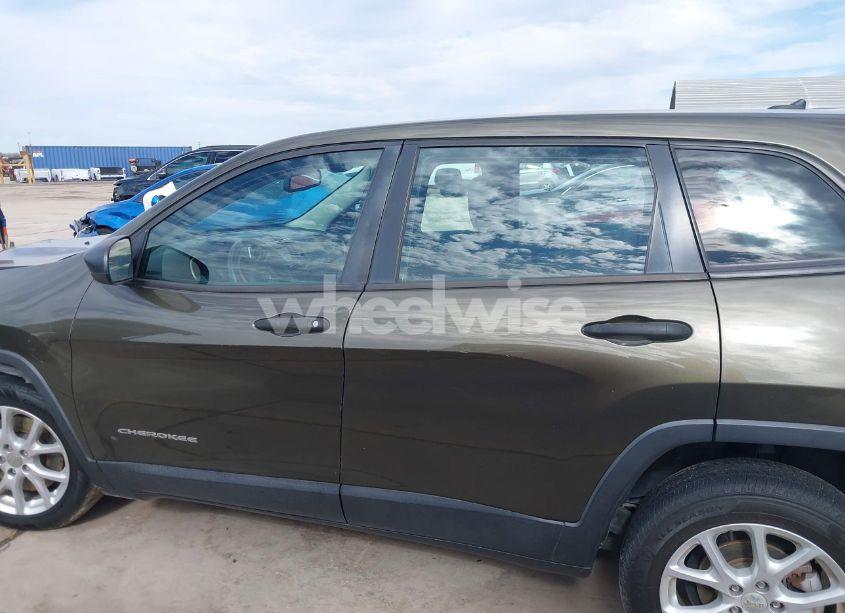 Photo 14 of 2015 Jeep Cherokee SPORT (VIN 1C4PJLAB0FW596407)