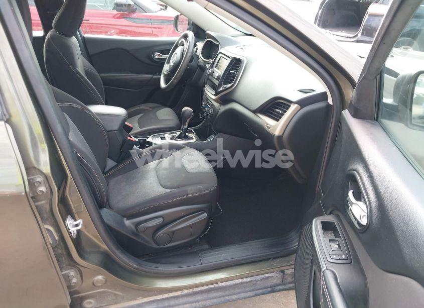 Photo 5 of 2015 Jeep Cherokee SPORT (VIN 1C4PJLAB0FW596407)