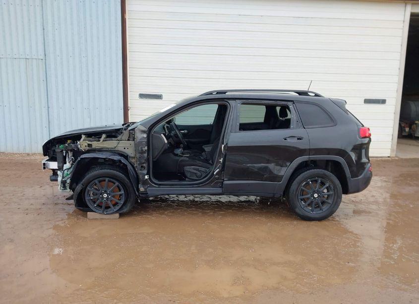 Photo 15 of 2016 Jeep Cherokee SPORT (VIN 1C4PJLAB0GW304370)