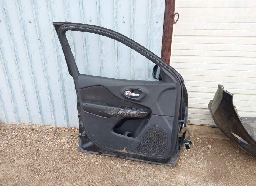 Photo 18 of 2016 Jeep Cherokee SPORT (VIN 1C4PJLAB0GW304370)