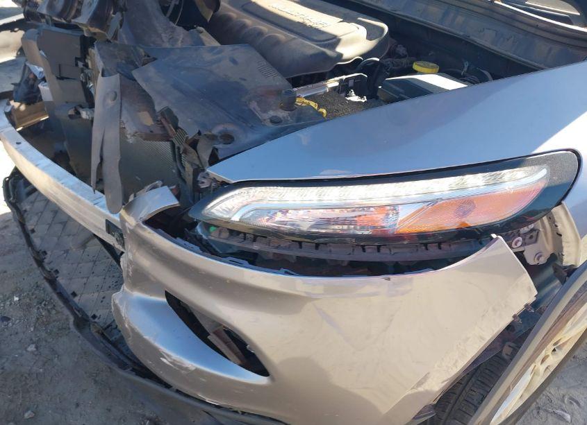 Photo 6 of 2017 Jeep Cherokee SPORT FWD (VIN 1C4PJLAB0HW592330)