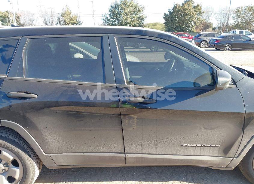 Photo 13 of 2014 Jeep Cherokee SPORT (VIN 1C4PJLAB1EW314337)