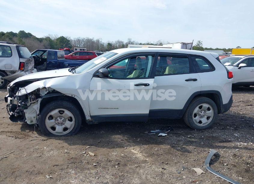 Photo 14 of 2015 Jeep Cherokee SPORT (VIN 1C4PJLAB1FW531355)