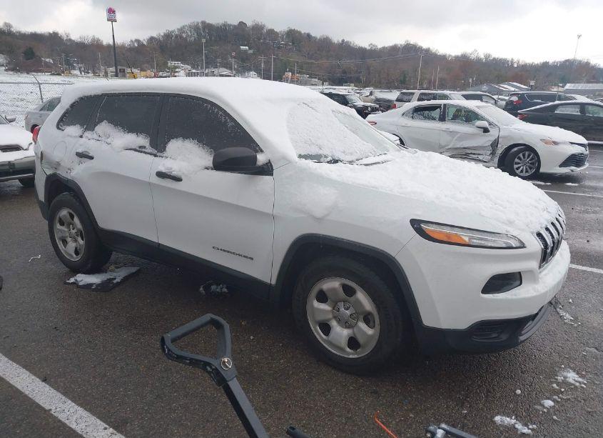 2015 Jeep Cherokee SPORT (VIN 1C4PJLAB1FW676718) main photo