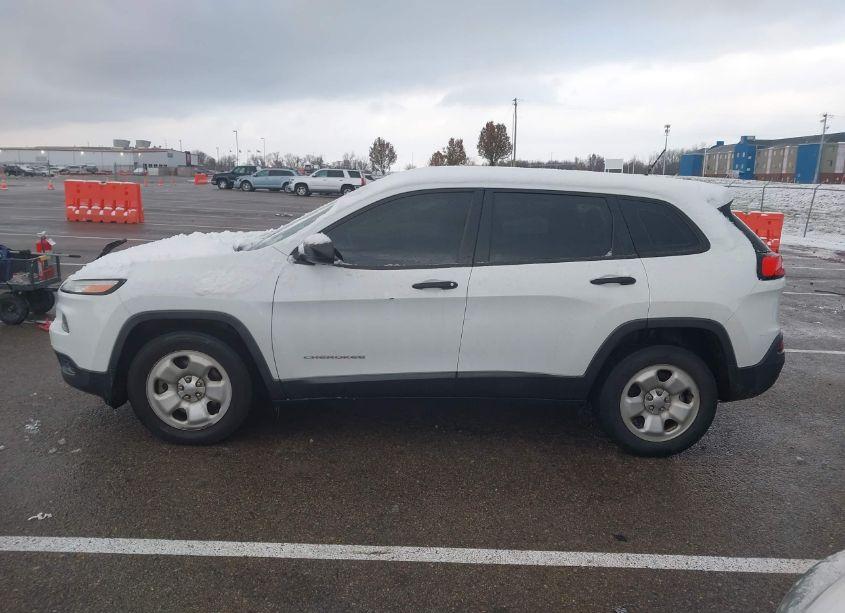 Photo 15 of 2015 Jeep Cherokee SPORT (VIN 1C4PJLAB1FW676718)